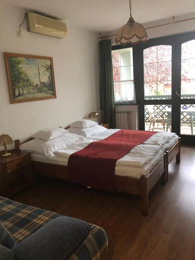 Bed and Breakfast Bacchus Panzio Eger Bed & Breakfast