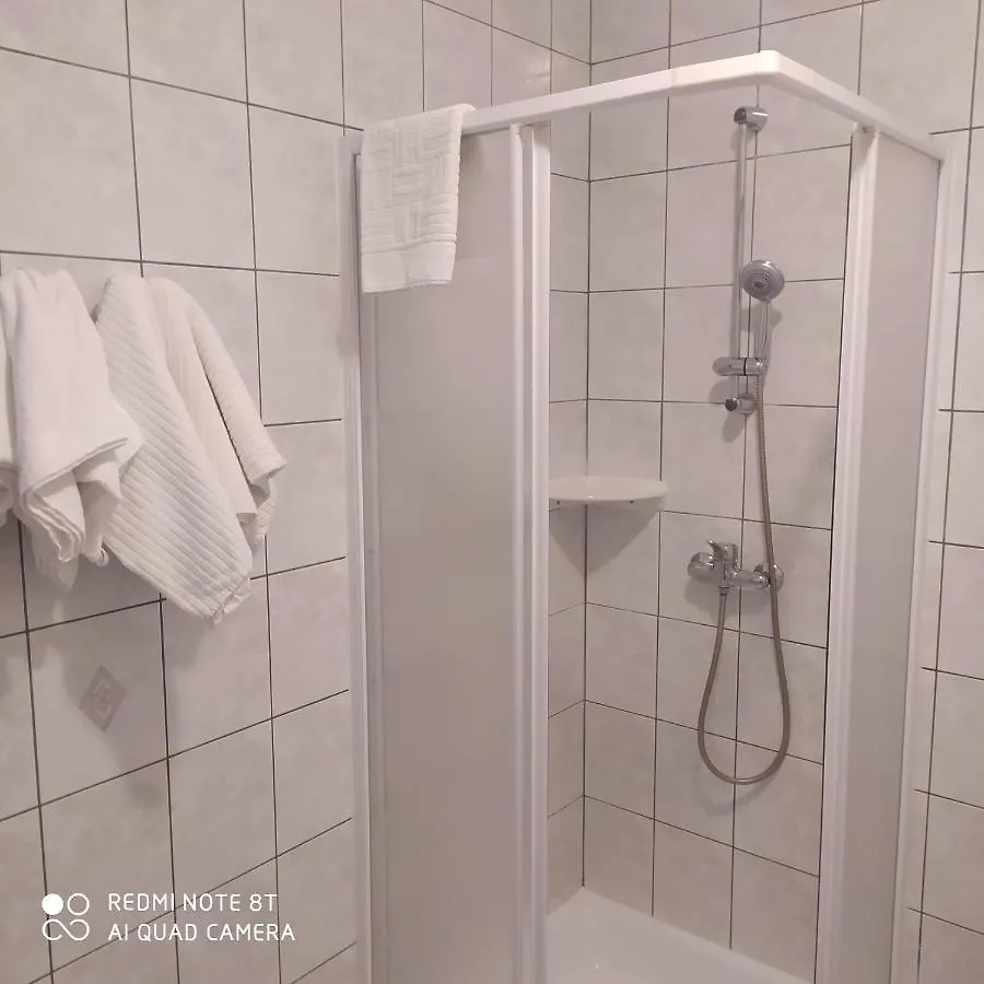 Bacchus Panzio Bed & Breakfast Eger
